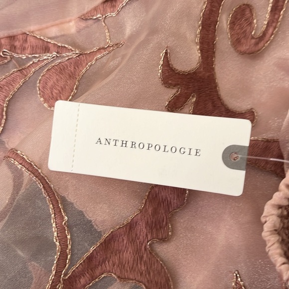 Gorgeous "Shannon" Pink embroidered overlay skirt by Maeve - size Med - NWT - Picture 8 of 11